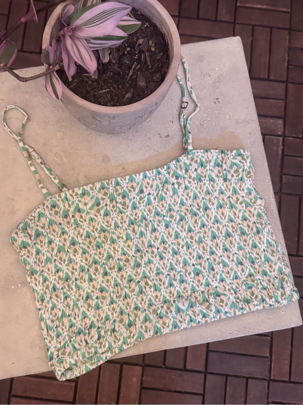 ✨Like New✨ O'Neill Smocked Floral Crop Top